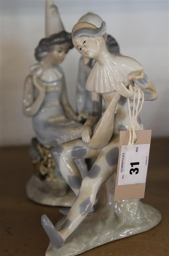 2 Lladro style figures(-)